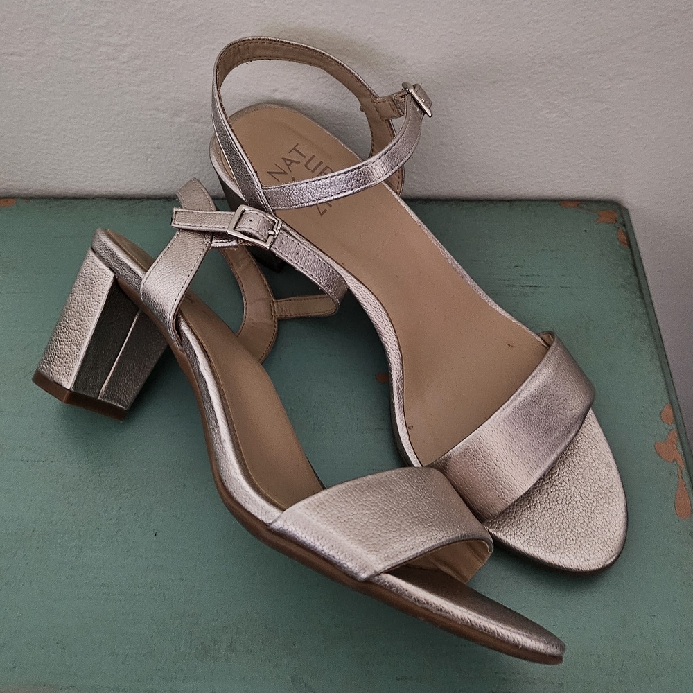 Naturalizer Women's Champagne Block Heel Sandals